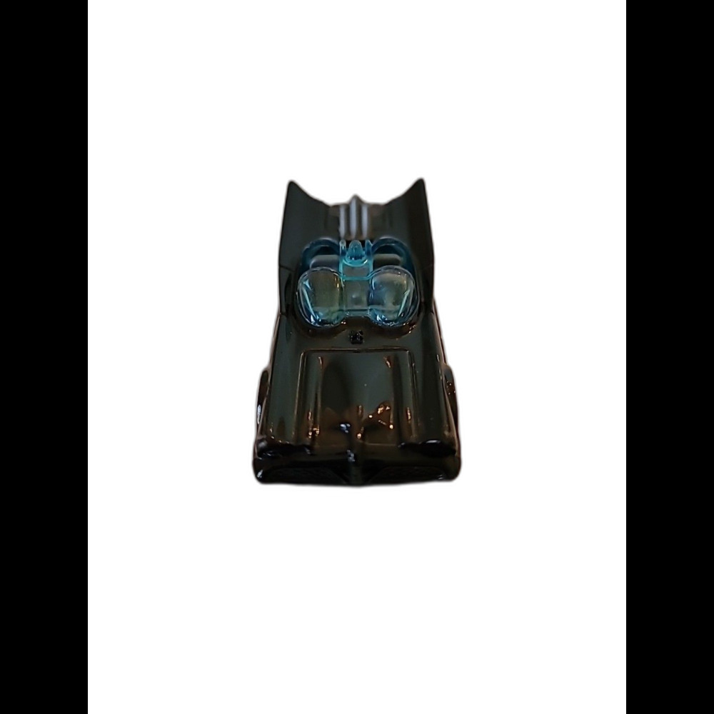 Hot Wheels Black Batmobile Batman Car K6147 Blue Windshield 1:64